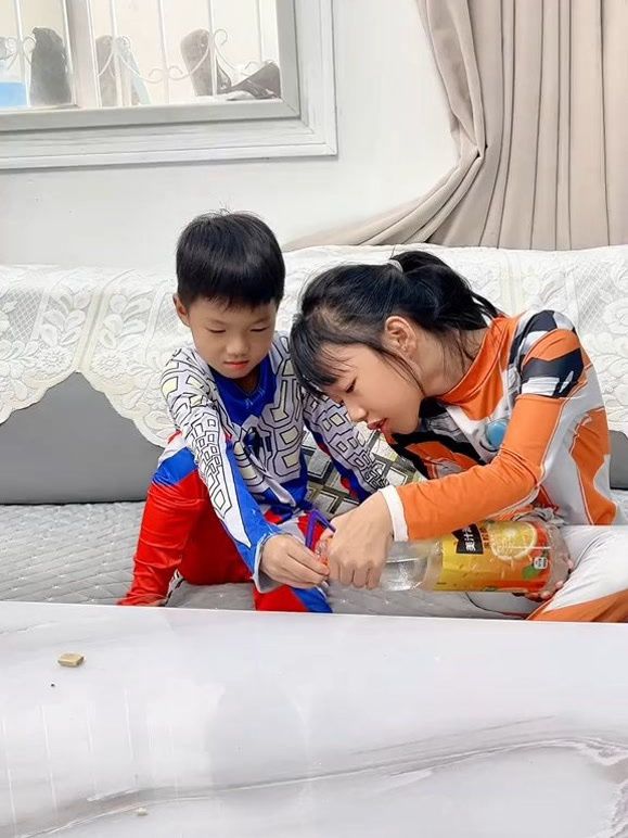 奥特曼就是光！！